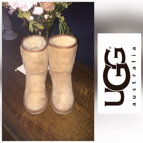 UGG Shoes - GUC- The UGG® Classic Short II Boots!